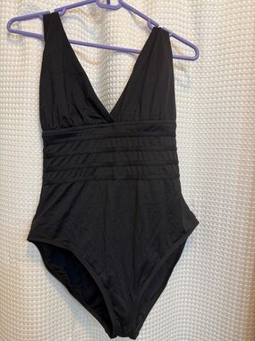 La Blanca Black One-Piece Swimsuit with Textured Waistband